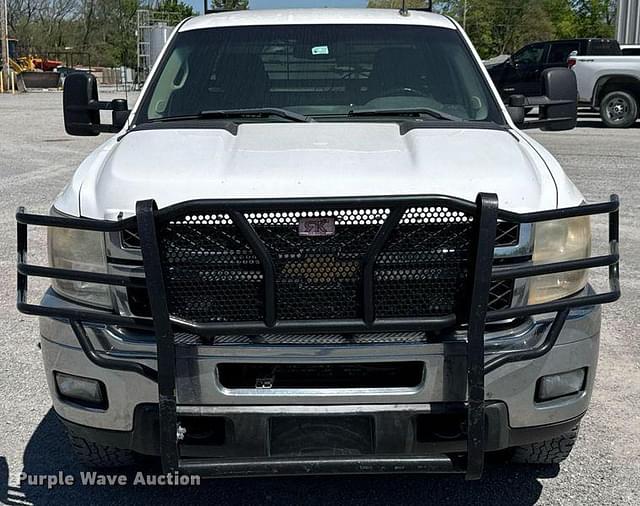 Image of Chevrolet 2500HD equipment image 1