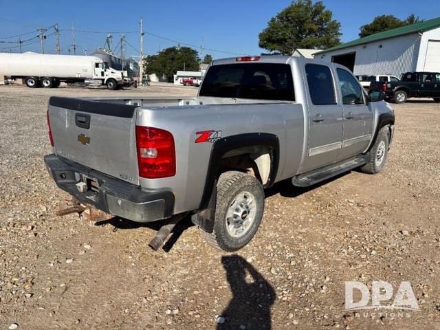 Image of Chevrolet 2500HD equipment image 4