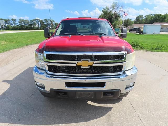 Image of Chevrolet 2500HD equipment image 2