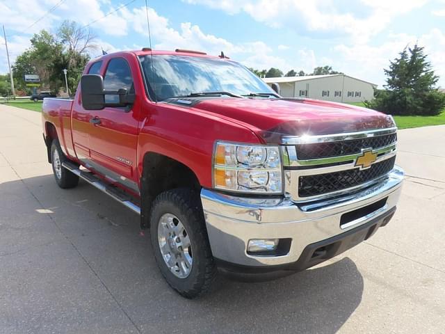 Image of Chevrolet 2500HD equipment image 3