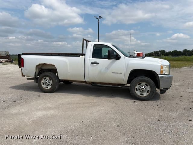 Image of Chevrolet 2500HD equipment image 3
