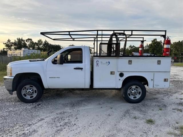 Image of Chevrolet 2500HD equipment image 4