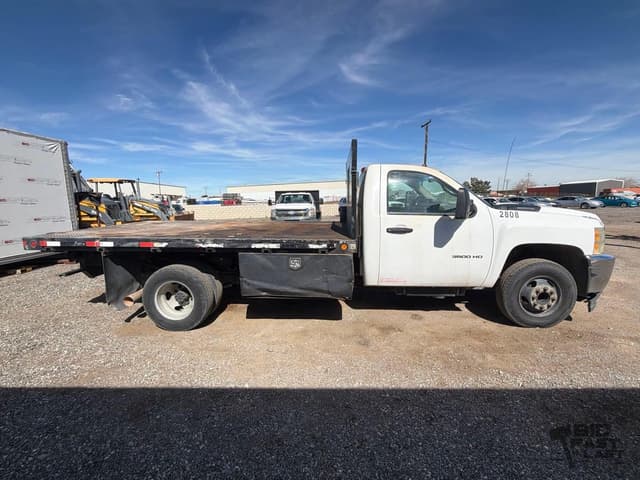 Image of Chevrolet 3500HD equipment image 3