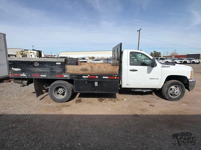 Image of Chevrolet 3500HD equipment image 3