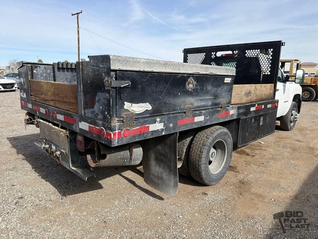 Image of Chevrolet 3500HD equipment image 4