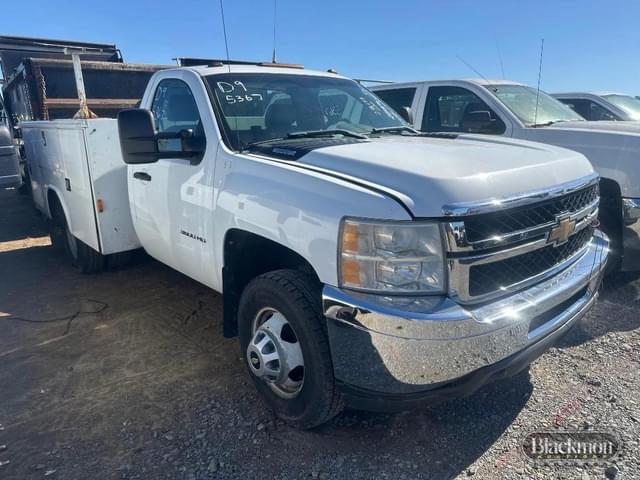 Image of Chevrolet 3500HD equipment image 3