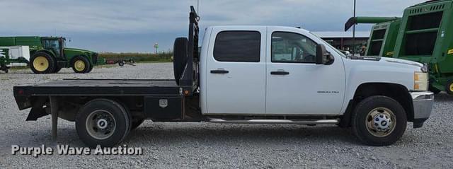 Image of Chevrolet 3500HD equipment image 3