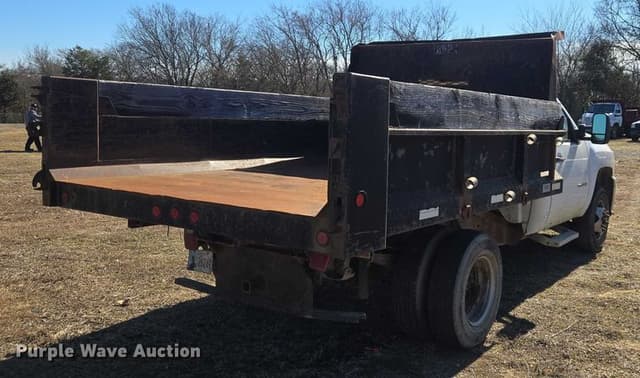 Image of Chevrolet 3500HD equipment image 4