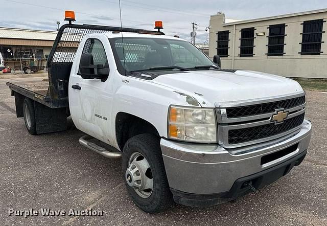 Image of Chevrolet 3500HD equipment image 2