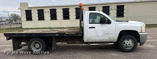 Image of Chevrolet 3500HD equipment image 3