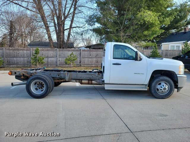 Image of Chevrolet 3500HD equipment image 3