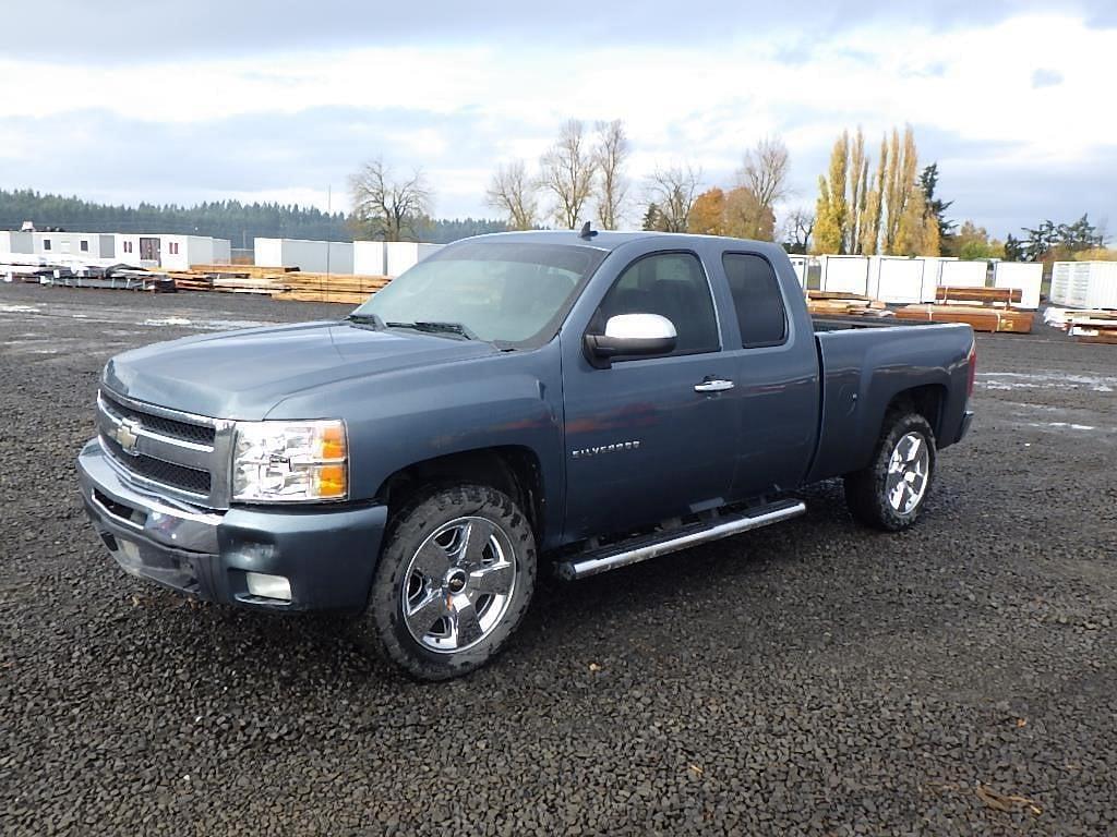 Image of Chevrolet Silverado Primary image