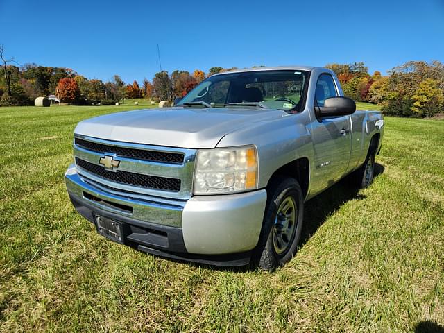 Image of Chevrolet Silverado equipment image 1