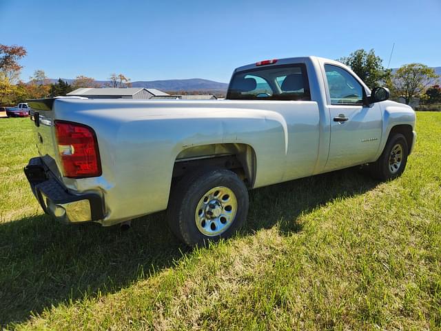 Image of Chevrolet Silverado equipment image 4