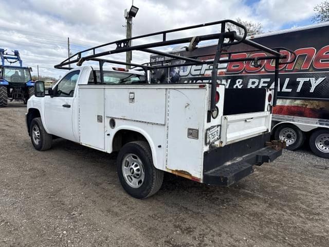 Image of Chevrolet Silverado equipment image 1