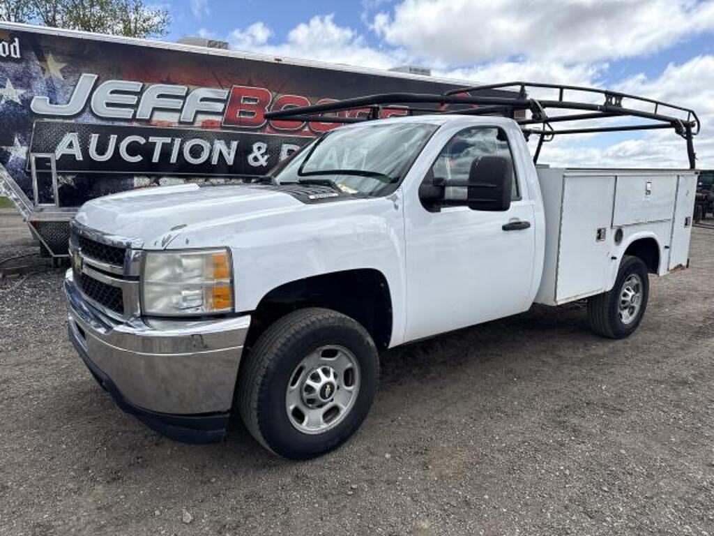 Image of Chevrolet Silverado Primary image