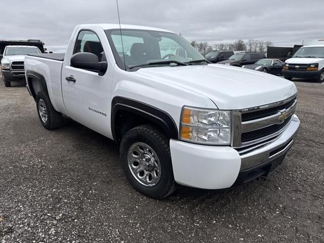 Image of Chevrolet Silverado equipment image 4