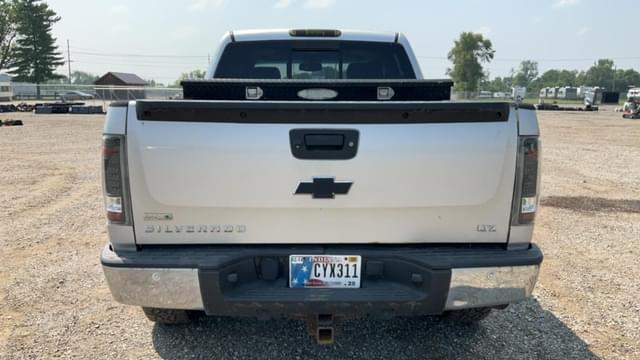 Image of Chevrolet 1500 equipment image 3