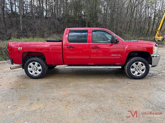 Image of Chevrolet 2500HD equipment image 1