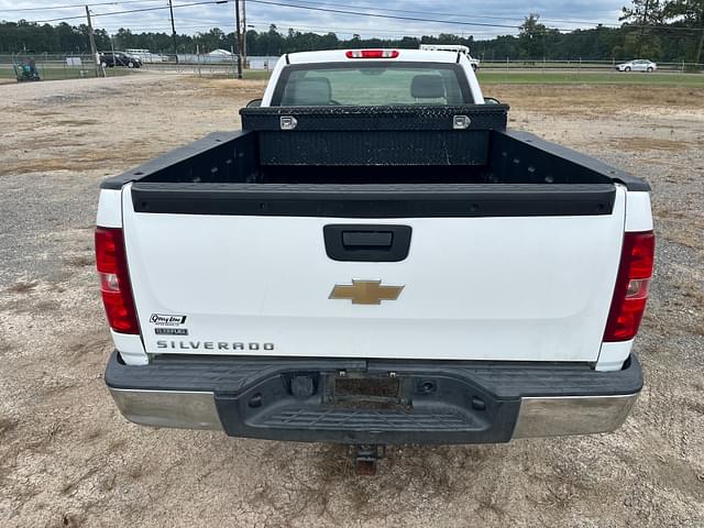 Image of Chevrolet Silverado equipment image 2