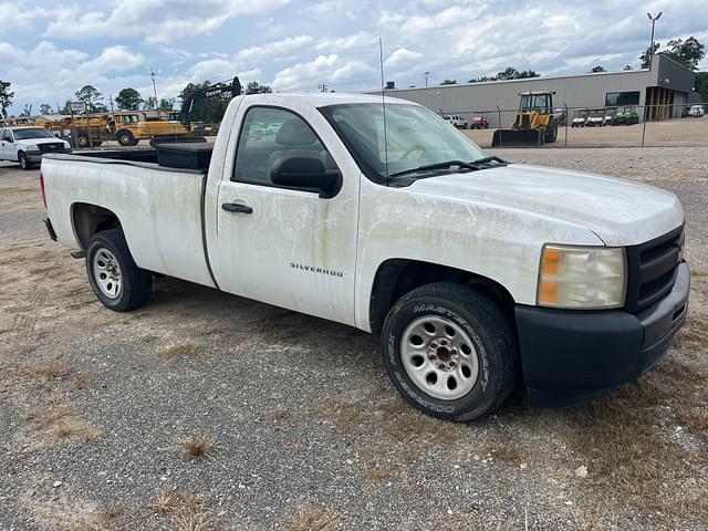 Image of Chevrolet Silverado equipment image 4