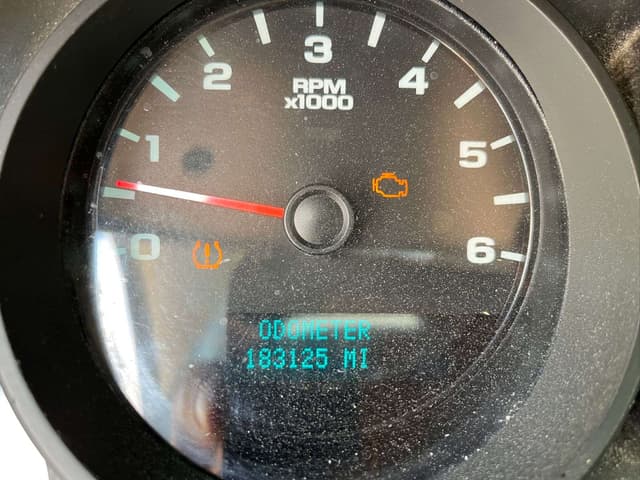 Image of Chevrolet Silverado equipment image 4