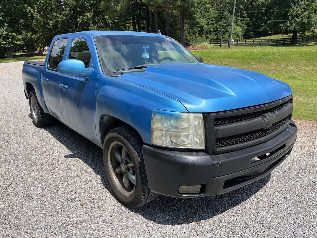 Image of Chevrolet Silverado Primary image