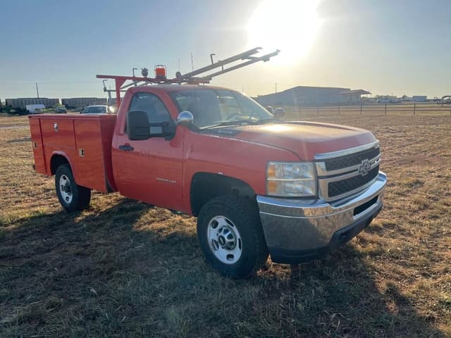 Image of Chevrolet 2500HD equipment image 4