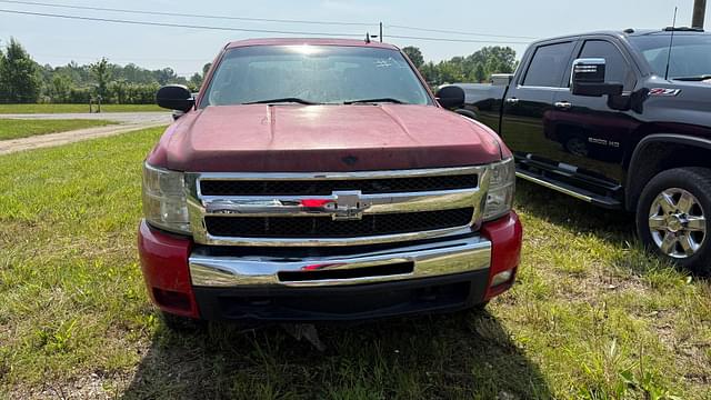 Image of Chevrolet Silverado equipment image 2