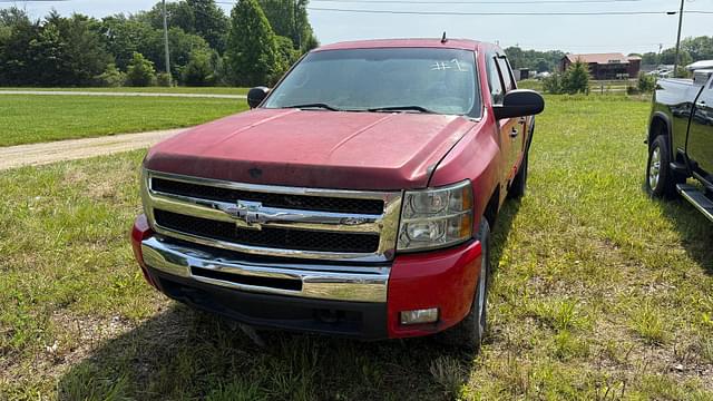 Image of Chevrolet Silverado equipment image 1