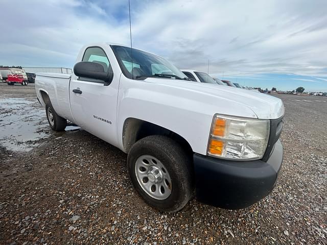 Image of Chevrolet Silverado equipment image 2