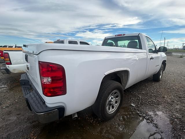 Image of Chevrolet Silverado equipment image 3