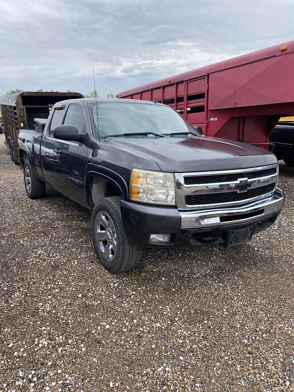 Image of Chevrolet 1500 equipment image 1