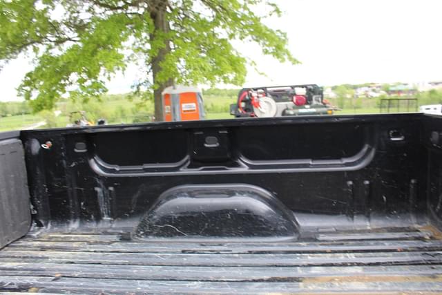 Image of Chevrolet 1500 equipment image 2