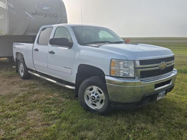 Image of Chevrolet 2500 equipment image 2