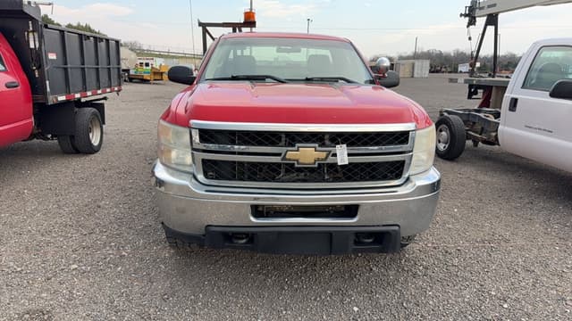 Image of Chevrolet 2500 equipment image 1