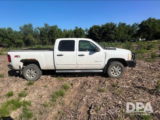 Image of Chevrolet 2500 equipment image 4