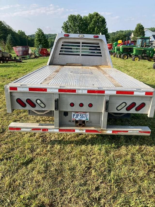 Image of Chevrolet 3500 equipment image 3