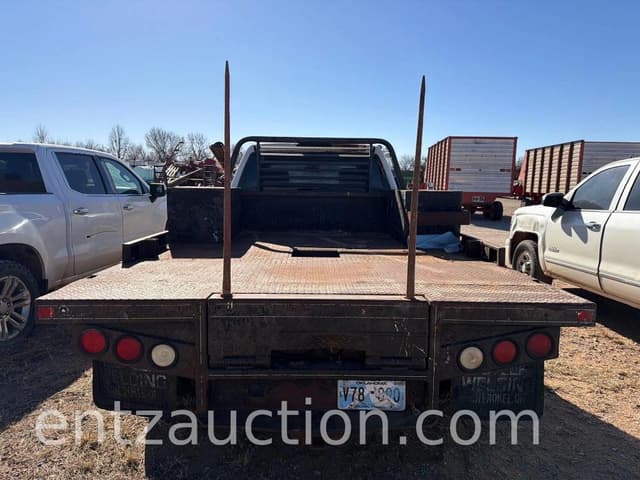 Image of Chevrolet 3500HD equipment image 2