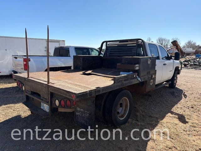 Image of Chevrolet 3500HD equipment image 3