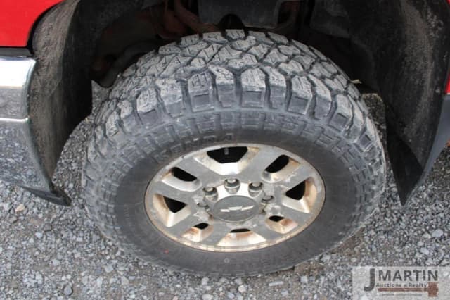 Image of Chevrolet 3500HD equipment image 4