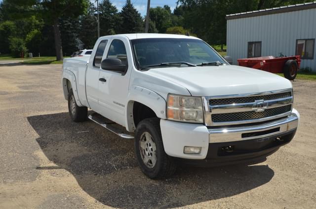 Image of Chevrolet 1500 equipment image 3