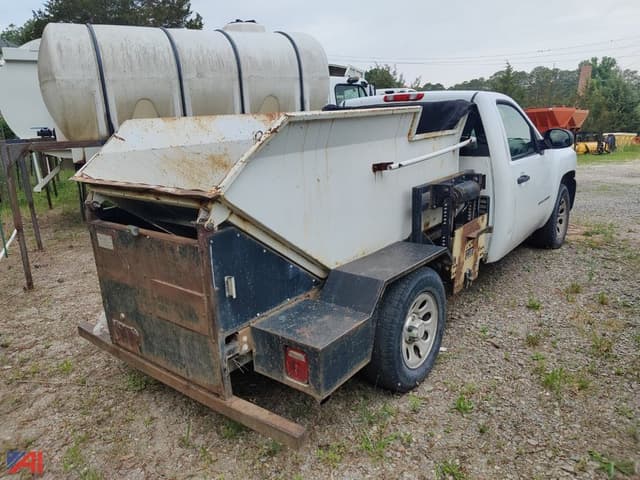 Image of Chevrolet 1500 equipment image 4