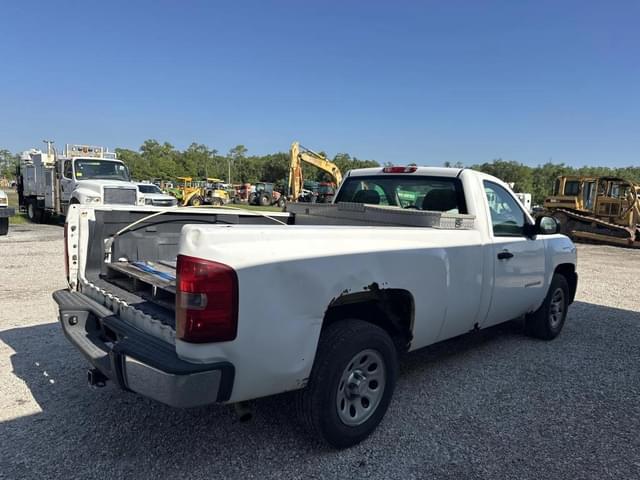 Image of Chevrolet 1500 equipment image 2
