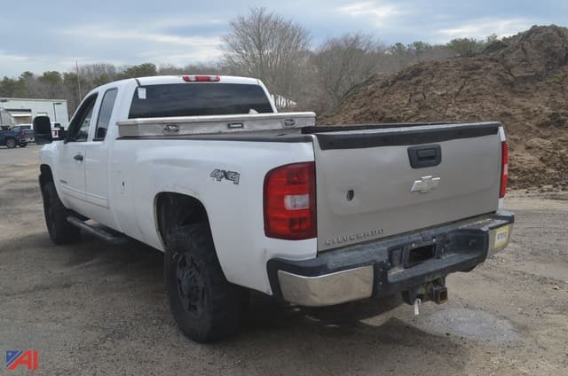 Image of Chevrolet 2500HD equipment image 1