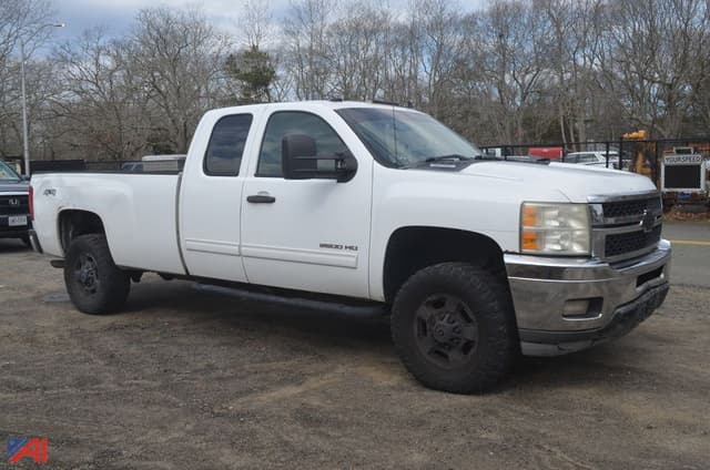 Image of Chevrolet 2500HD equipment image 3