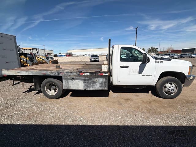 Image of Chevrolet 3500HD equipment image 3