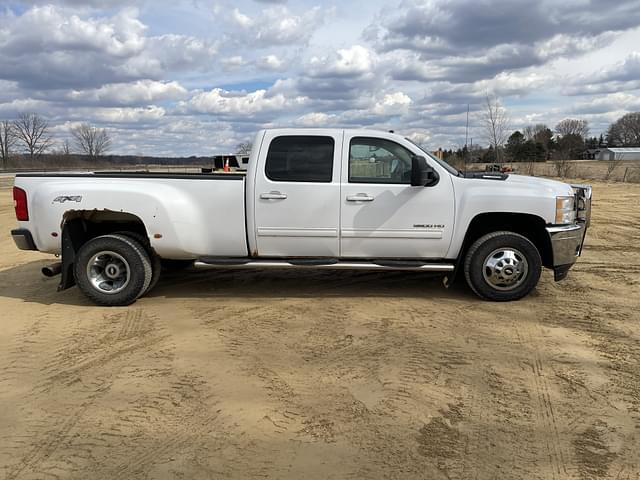 Image of Chevrolet 3500 equipment image 3