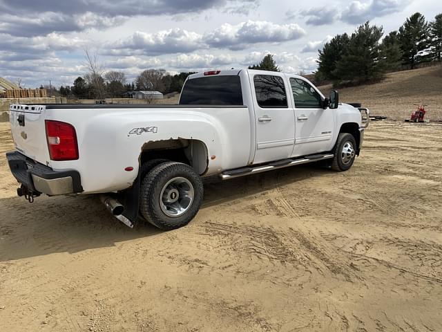 Image of Chevrolet 3500 equipment image 4