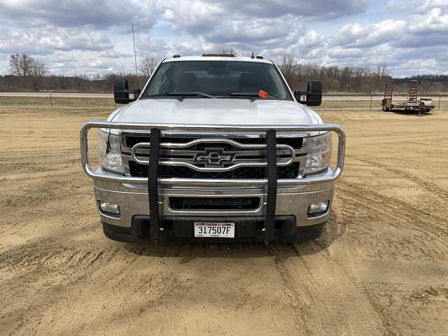 Image of Chevrolet 3500 equipment image 1